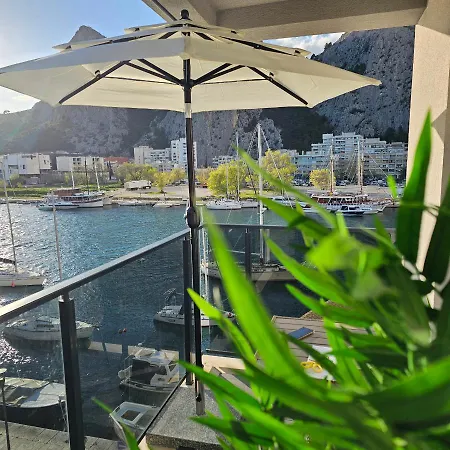 River Breeze Apartment