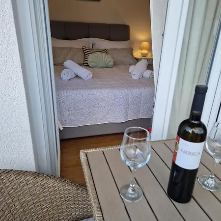 アパート River Breeze オミシュ